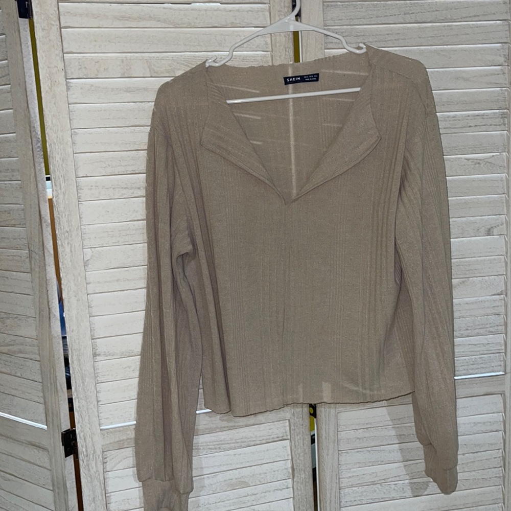 Crop top sweater.
